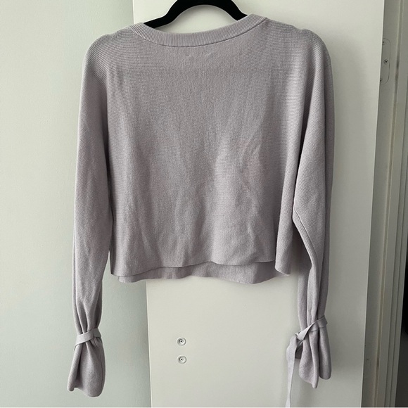 Lilac Aritzia Sweater with Bows - Picture 4 of 5